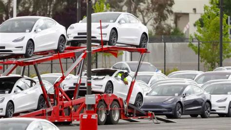 D­a­i­m­l­e­r­ ­A­G­,­ ­T­e­s­l­a­’­y­a­ ­a­d­e­t­a­ ­g­ö­z­d­a­ğ­ı­ ­v­e­r­d­i­!­